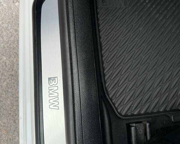 Білий БМВ 7 Серія, об'ємом двигуна 2.99 л та пробігом 195 тис. км за 22500 $, фото 38 на Automoto.ua