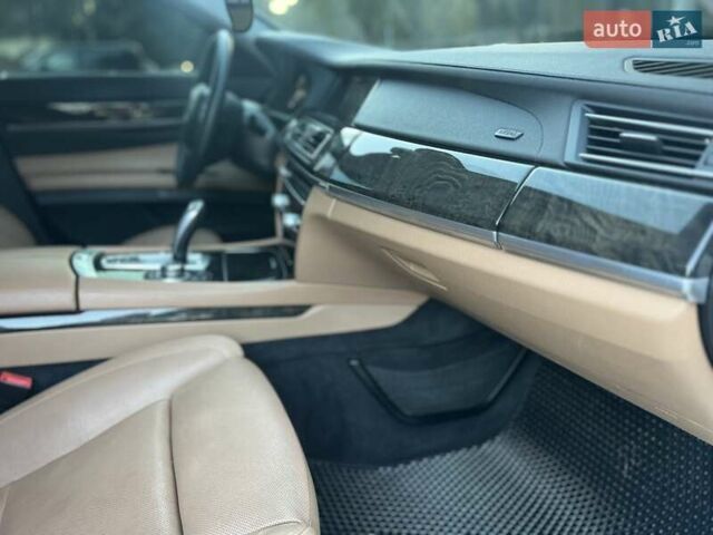 Белый БМВ 7 Серия, объемом двигателя 2.98 л и пробегом 199 тыс. км за 13500 $, фото 33 на Automoto.ua
