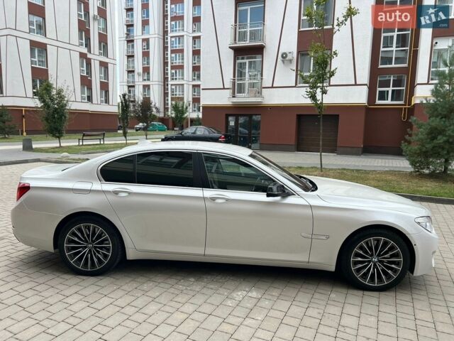Белый БМВ 7 Серия, объемом двигателя 3 л и пробегом 233 тыс. км за 20000 $, фото 35 на Automoto.ua