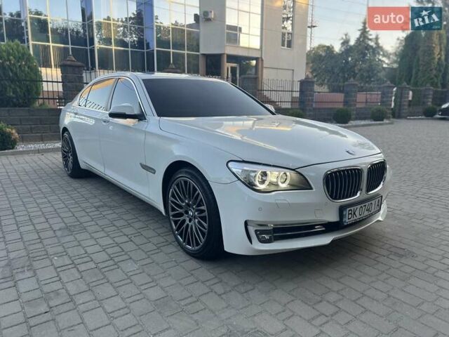 Белый БМВ 7 Серия, объемом двигателя 2.98 л и пробегом 199 тыс. км за 13500 $, фото 6 на Automoto.ua