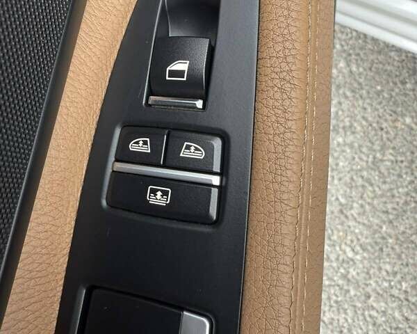 Білий БМВ 7 Серія, об'ємом двигуна 2.99 л та пробігом 195 тис. км за 22500 $, фото 42 на Automoto.ua