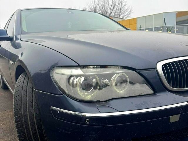 Білий БМВ 7 Серія, об'ємом двигуна 3 л та пробігом 375 тис. км за 5000 $, фото 5 на Automoto.ua