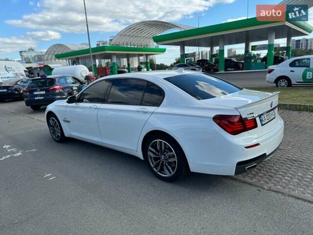 Білий БМВ 7 Серія, об'ємом двигуна 2.98 л та пробігом 172 тис. км за 17500 $, фото 5 на Automoto.ua