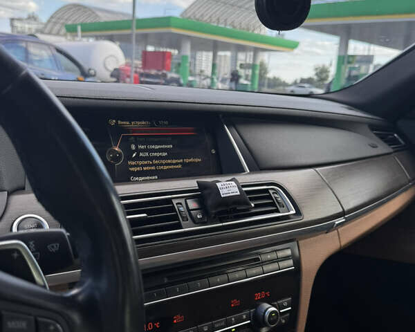 Білий БМВ 7 Серія, об'ємом двигуна 2.98 л та пробігом 172 тис. км за 17500 $, фото 8 на Automoto.ua