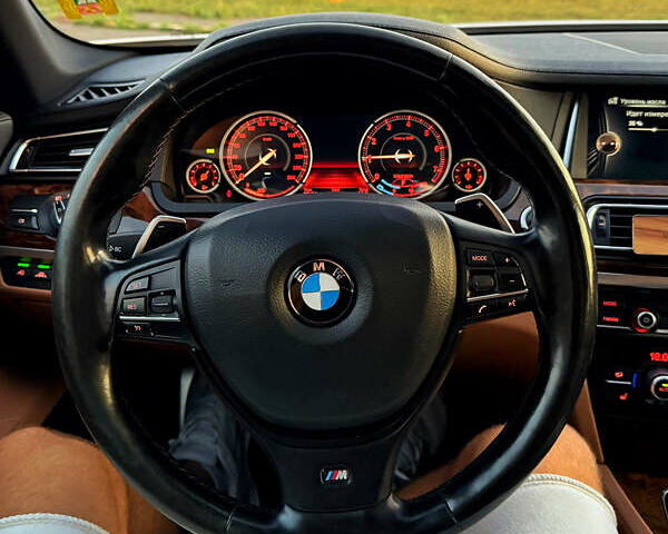 Белый БМВ 7 Серия, объемом двигателя 2.98 л и пробегом 190 тыс. км за 17500 $, фото 23 на Automoto.ua