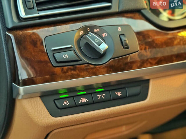 Белый БМВ 7 Серия, объемом двигателя 2.98 л и пробегом 190 тыс. км за 17500 $, фото 31 на Automoto.ua