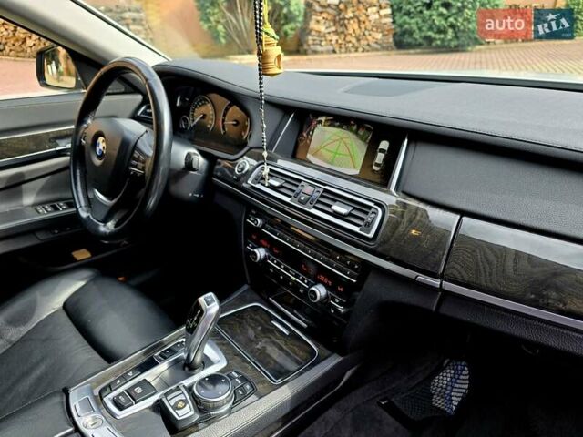 Белый БМВ 7 Серия, объемом двигателя 3 л и пробегом 240 тыс. км за 26555 $, фото 73 на Automoto.ua