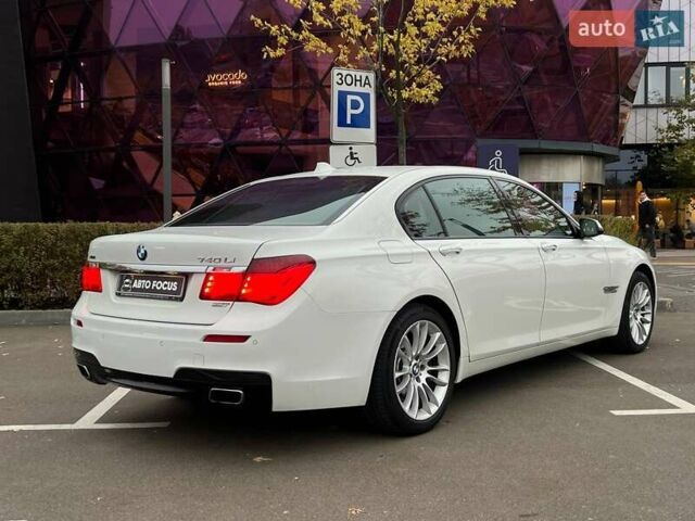 БМВ 7 Серия 2014 в Киеве на Automoto.ua Белый БМВ 7 Серия, объемом двигателя 2.98 л и пробегом 193 тыс. км за 22990 $, фото 7 на Automoto.ua