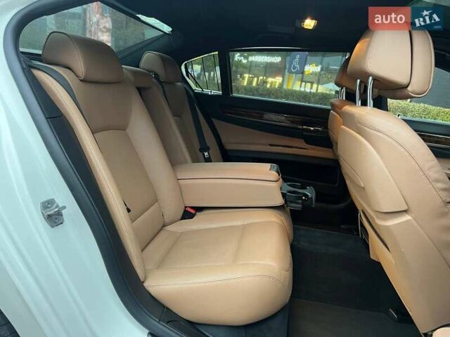 БМВ 7 Серия 2014 в Киеве на Automoto.ua Белый БМВ 7 Серия, объемом двигателя 2.98 л и пробегом 193 тыс. км за 22990 $, фото 13 на Automoto.ua