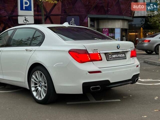 БМВ 7 Серия 2014 в Киеве на Automoto.ua Белый БМВ 7 Серия, объемом двигателя 2.98 л и пробегом 193 тыс. км за 22990 $, фото 5 на Automoto.ua