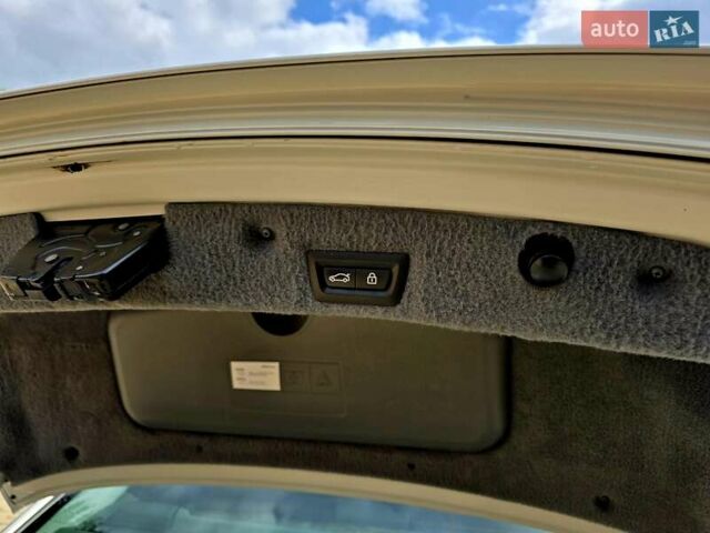 Белый БМВ 7 Серия, объемом двигателя 3 л и пробегом 240 тыс. км за 26555 $, фото 17 на Automoto.ua