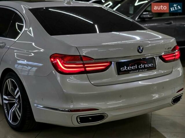 Белый БМВ 7 Серия, объемом двигателя 3 л и пробегом 161 тыс. км за 29979 $, фото 7 на Automoto.ua