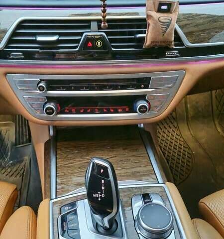 Білий БМВ 7 Серія, об'ємом двигуна 3 л та пробігом 161 тис. км за 29999 $, фото 39 на Automoto.ua