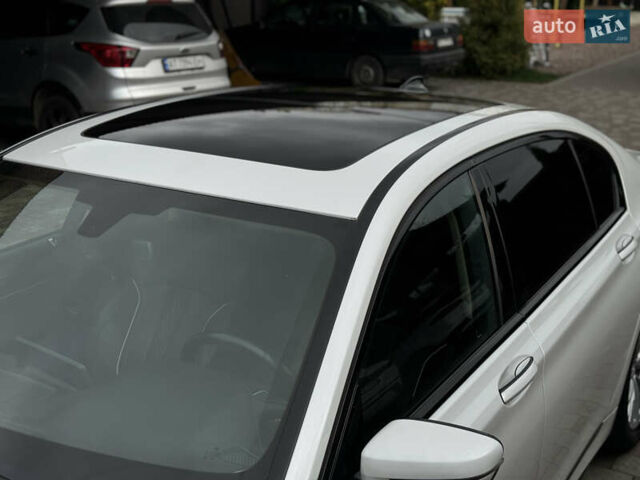 Белый БМВ 7 Серия, объемом двигателя 2.99 л и пробегом 124 тыс. км за 45000 $, фото 19 на Automoto.ua