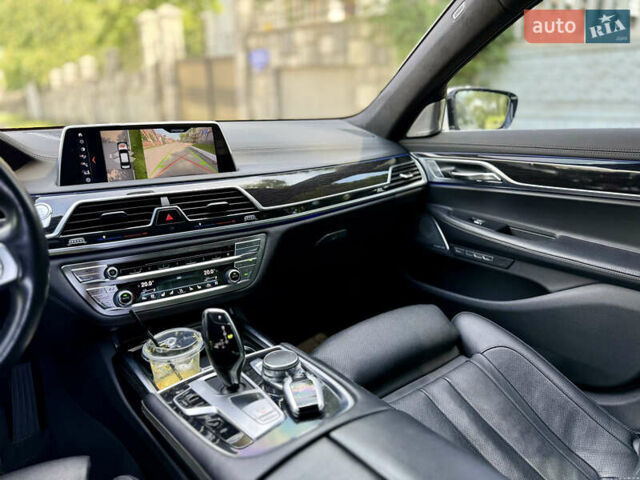 Белый БМВ 7 Серия, объемом двигателя 4.4 л и пробегом 110 тыс. км за 35500 $, фото 23 на Automoto.ua