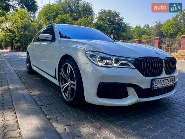 Белый БМВ 7 Серия, объемом двигателя 3 л и пробегом 158 тыс. км за 31500 $, фото 5 на Automoto.ua