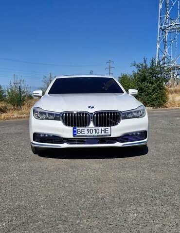 Белый БМВ 7 Серия, объемом двигателя 2.98 л и пробегом 155 тыс. км за 31500 $, фото 13 на Automoto.ua