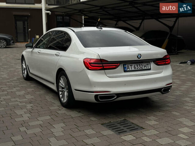 Белый БМВ 7 Серия, объемом двигателя 2.99 л и пробегом 124 тыс. км за 45000 $, фото 3 на Automoto.ua