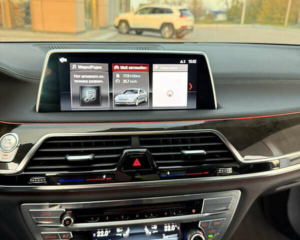 Белый БМВ 7 Серия, объемом двигателя 4.4 л и пробегом 126 тыс. км за 27777 $, фото 33 на Automoto.ua