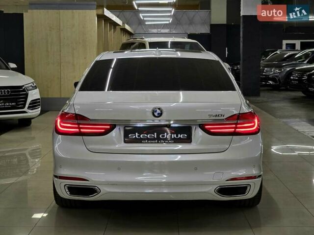 Белый БМВ 7 Серия, объемом двигателя 3 л и пробегом 161 тыс. км за 29979 $, фото 13 на Automoto.ua