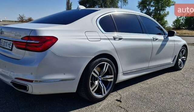 Белый БМВ 7 Серия, объемом двигателя 2.98 л и пробегом 155 тыс. км за 31500 $, фото 31 на Automoto.ua