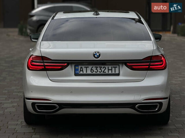 Белый БМВ 7 Серия, объемом двигателя 2.99 л и пробегом 124 тыс. км за 45000 $, фото 22 на Automoto.ua