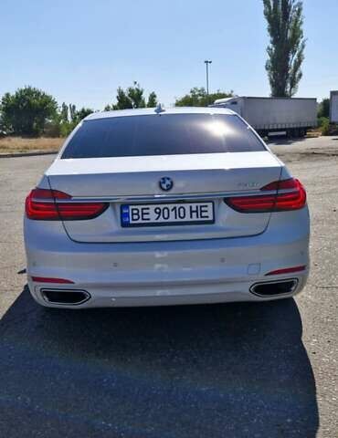 Белый БМВ 7 Серия, объемом двигателя 2.98 л и пробегом 155 тыс. км за 31500 $, фото 18 на Automoto.ua