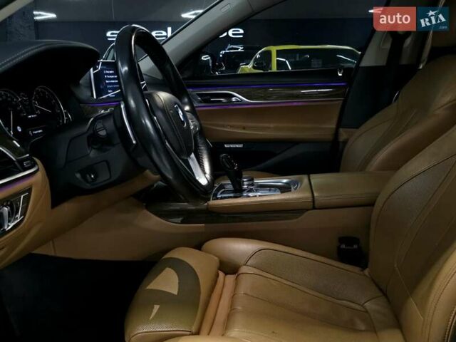 Белый БМВ 7 Серия, объемом двигателя 3 л и пробегом 161 тыс. км за 29979 $, фото 16 на Automoto.ua