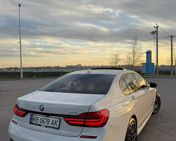 Белый БМВ 7 Серия, объемом двигателя 4.4 л и пробегом 126 тыс. км за 27777 $, фото 15 на Automoto.ua