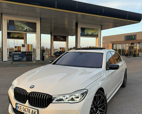 Белый БМВ 7 Серия, объемом двигателя 4.4 л и пробегом 126 тыс. км за 27777 $, фото 8 на Automoto.ua