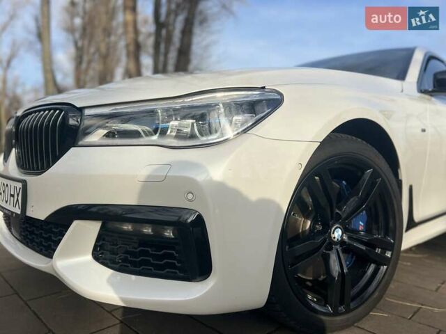 Белый БМВ 7 Серия, объемом двигателя 4.39 л и пробегом 134 тыс. км за 34844 $, фото 37 на Automoto.ua