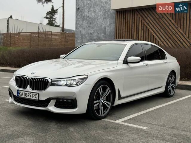 Белый БМВ 7 Серия, объемом двигателя 3 л и пробегом 78 тыс. км за 29700 $, фото 3 на Automoto.ua