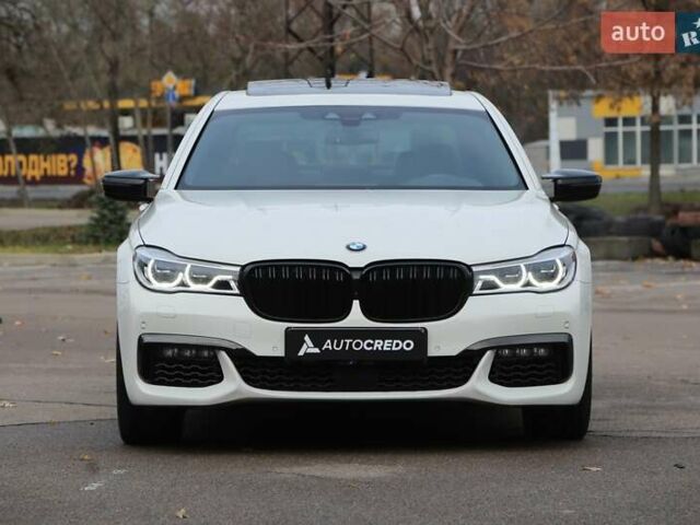 Белый БМВ 7 Серия, объемом двигателя 4.39 л и пробегом 104 тыс. км за 31900 $, фото 1 на Automoto.ua