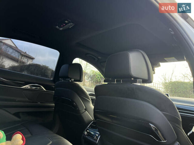 Белый БМВ 7 Серия, объемом двигателя 2.99 л и пробегом 200 тыс. км за 35000 $, фото 76 на Automoto.ua