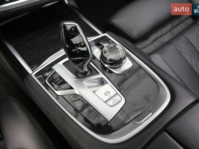 Белый БМВ 7 Серия, объемом двигателя 4.39 л и пробегом 104 тыс. км за 31900 $, фото 21 на Automoto.ua