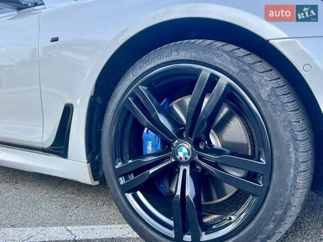 Белый БМВ 7 Серия, объемом двигателя 4.39 л и пробегом 130 тыс. км за 29888 $, фото 11 на Automoto.ua