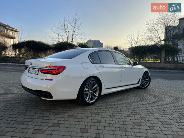 Белый БМВ 7 Серия, объемом двигателя 2.99 л и пробегом 200 тыс. км за 35000 $, фото 13 на Automoto.ua