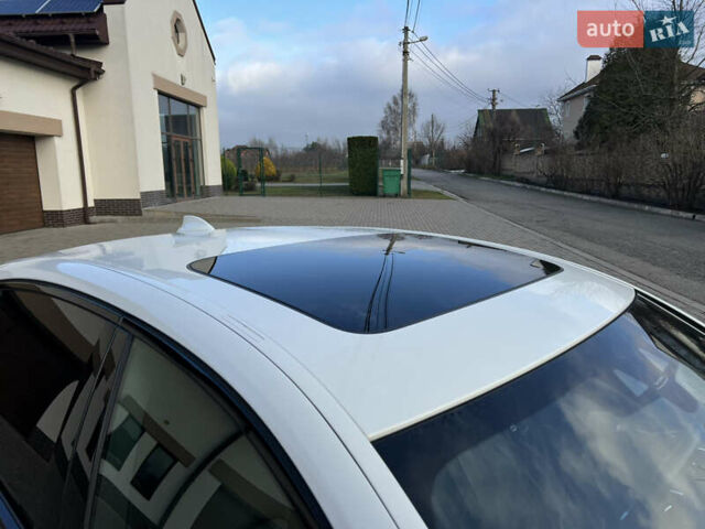 Белый БМВ 7 Серия, объемом двигателя 2.99 л и пробегом 200 тыс. км за 35000 $, фото 28 на Automoto.ua