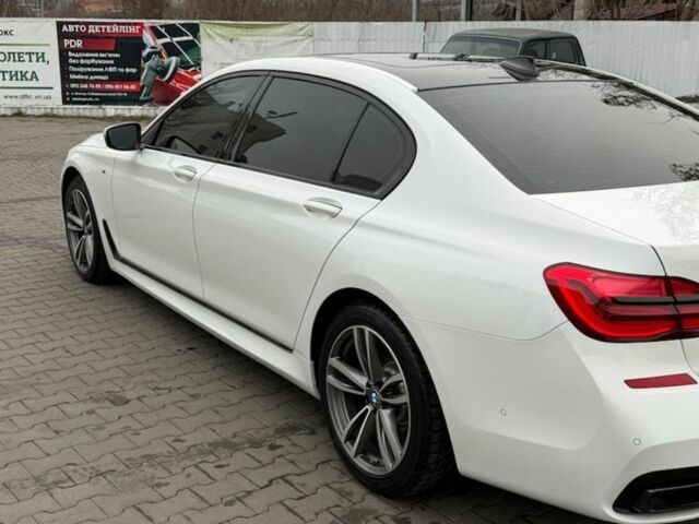 Белый БМВ 7 Серия, объемом двигателя 3 л и пробегом 122 тыс. км за 29500 $, фото 4 на Automoto.ua