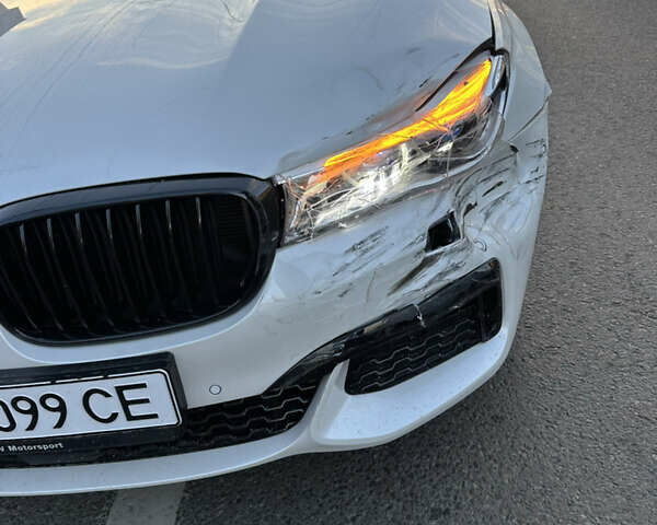 Белый БМВ 7 Серия, объемом двигателя 2.99 л и пробегом 200 тыс. км за 37000 $, фото 52 на Automoto.ua