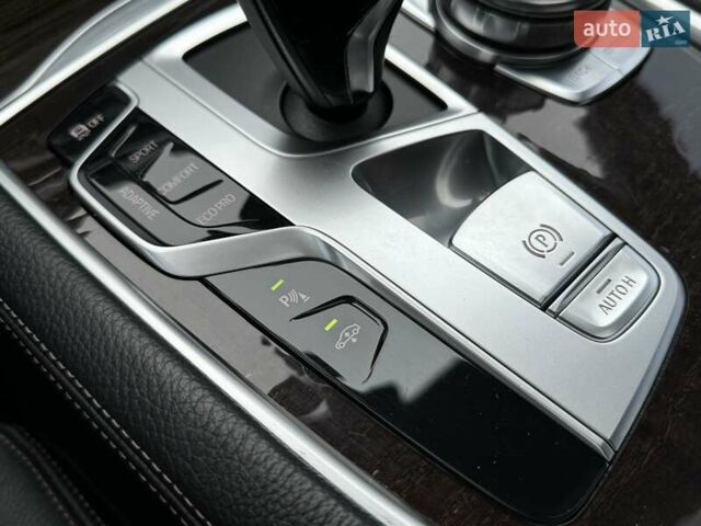 Белый БМВ 7 Серия, объемом двигателя 3 л и пробегом 78 тыс. км за 29700 $, фото 89 на Automoto.ua