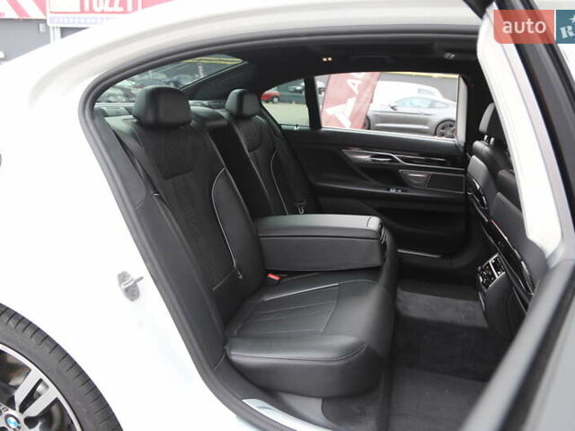 Белый БМВ 7 Серия, объемом двигателя 4.39 л и пробегом 104 тыс. км за 31900 $, фото 10 на Automoto.ua