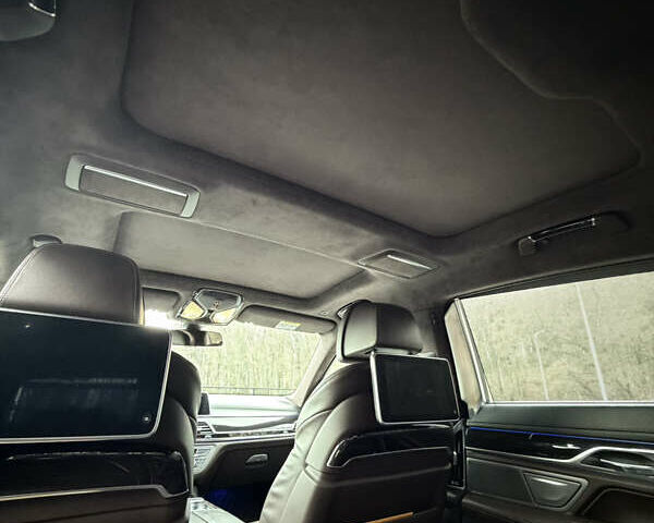 Белый БМВ 7 Серия, объемом двигателя 2.99 л и пробегом 176 тыс. км за 40000 $, фото 9 на Automoto.ua