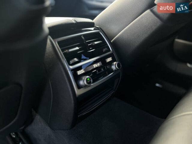 Белый БМВ 7 Серия, объемом двигателя 2.99 л и пробегом 200 тыс. км за 35000 $, фото 73 на Automoto.ua