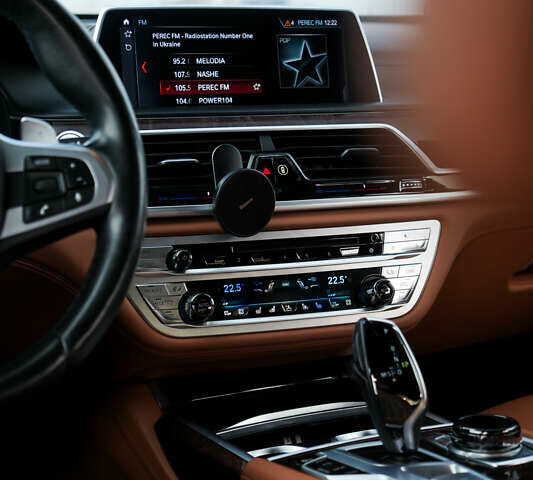 Белый БМВ 7 Серия, объемом двигателя 4.39 л и пробегом 165 тыс. км за 27000 $, фото 10 на Automoto.ua