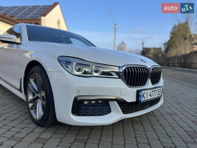 Белый БМВ 7 Серия, объемом двигателя 2.99 л и пробегом 200 тыс. км за 35000 $, фото 15 на Automoto.ua