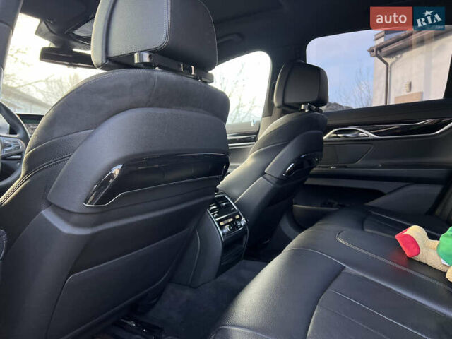 Белый БМВ 7 Серия, объемом двигателя 2.99 л и пробегом 200 тыс. км за 35000 $, фото 72 на Automoto.ua