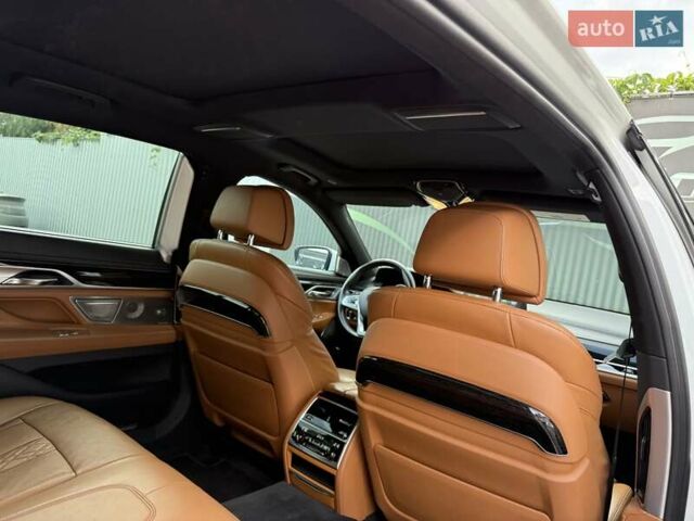 Белый БМВ 7 Серия, объемом двигателя 3 л и пробегом 116 тыс. км за 32500 $, фото 38 на Automoto.ua