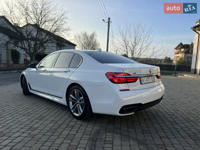 Белый БМВ 7 Серия, объемом двигателя 2.99 л и пробегом 200 тыс. км за 35000 $, фото 5 на Automoto.ua