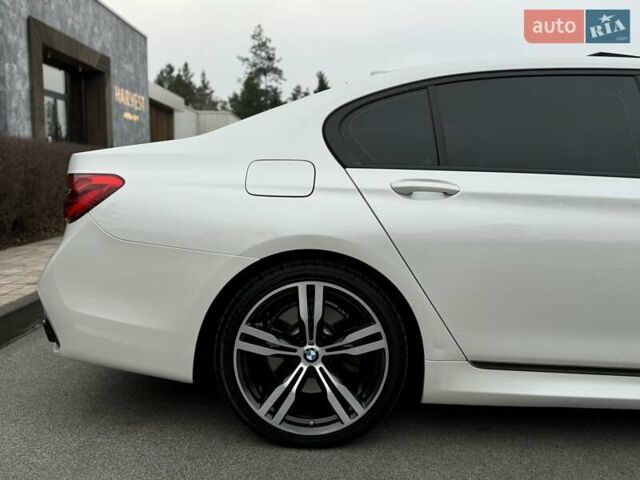 Белый БМВ 7 Серия, объемом двигателя 3 л и пробегом 78 тыс. км за 29700 $, фото 25 на Automoto.ua